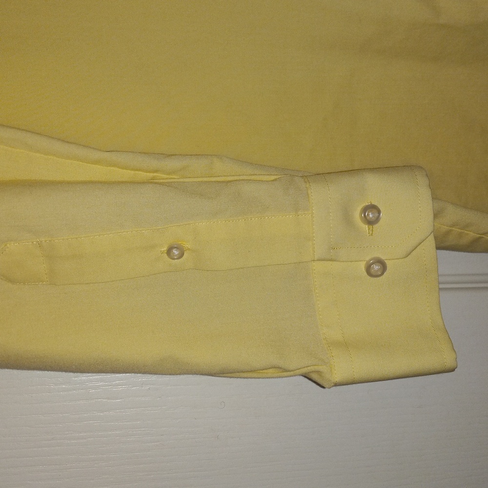 Stafford Travel Easy Care Broadcloth Shirt (Size: 17") (Color: Yellow) - Picture 4 of 9